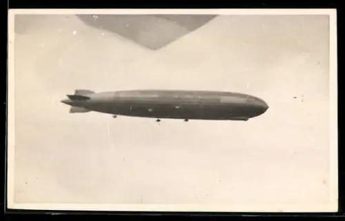 AK Deutscher Zeppelin im Fluge