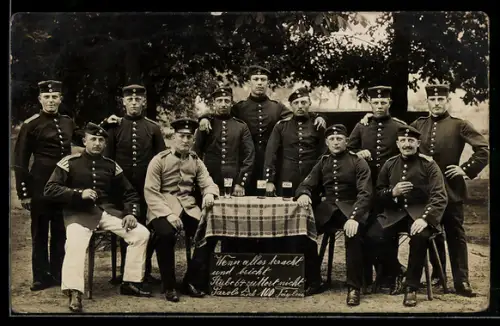 AK Gruppenbild Soldaten, Noch 100 Tage bis zur Reserve