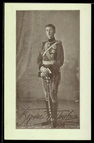 AK Kronprinz Boris von Bulgarienin Uniform mit Degen