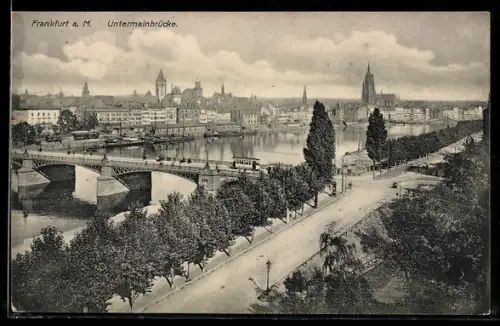 AK Frankfurt a. M., Untermainbrücke mit Strassenbahn, Im Hintergrund Dom