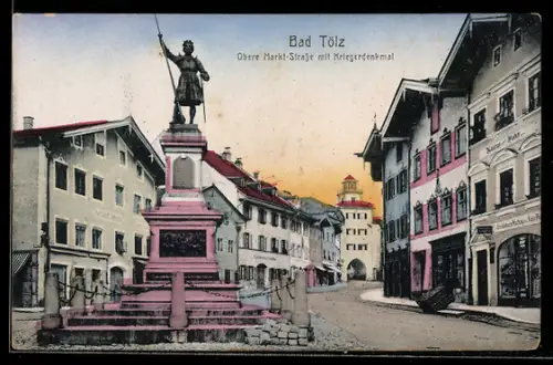 AK Bad Tölz, Obere Marktstrasse mit Kriegerdenkmal