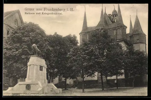 AK Frankenberg i. H., Rathaus und Kriegerdenkmal