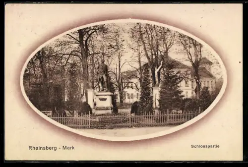 AK Rheinsberg, Schlosspartie mit Denkmal
