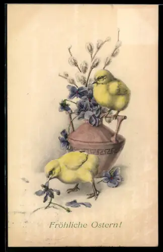 Künstler-AK M. Munk Nr. 353: Osterküken an Vase mit Veilchen, Ostergruss
