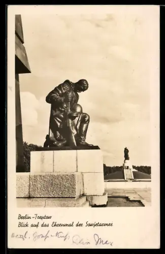 AK Berlin-Treptow, Blick auf das Ehrenmal der Sowjetarmee