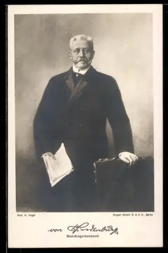 AK Paul von Hindenburg mit Zeitung in der Hand als Reichspräsident