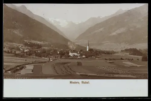 Foto-AK Fritz Gratl: Mieders /Stubai, Blick zur Kirche