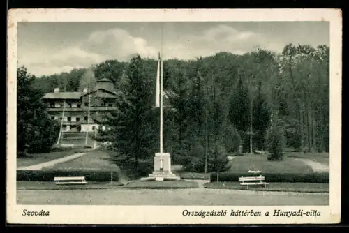AK Szováta, Országzászló hátterében a Hunyadi-villa