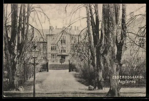 AK Ebberødgaard, Asylerne