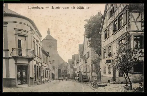 AK Lauterburg, Hauptstrasse mit Mitteltor