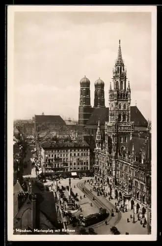 AK München, Marienplatz mit Rathaus