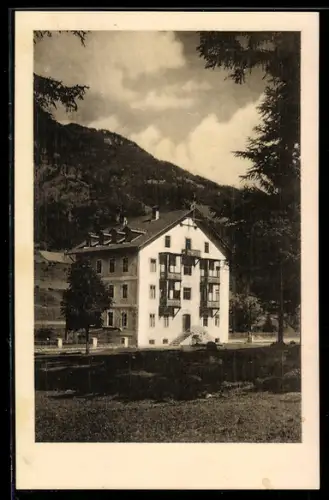 AK Neustift-Kampl, Pension mit Berg