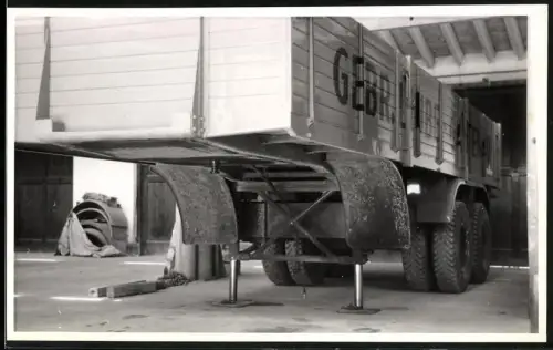 Fotografie Lastwagen-Anhänger, LKW Sattelauflieger