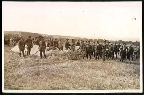 Fotografie unbekannter Fotograf, Ansicht Waltershausen / Thüringen, Reichswehr Art.-Rgt. 5 Biwak am Ortsrand 1928