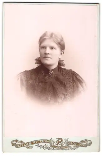 Fotografie Oskar Ritter, Hof i. Bayern, Bergstr. 23, Porträt einer Dame