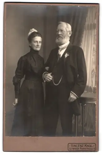 Fotografie Vincenz Khol, Altwasser, Parkstrasse 5, Paar in eleganter Kleidung