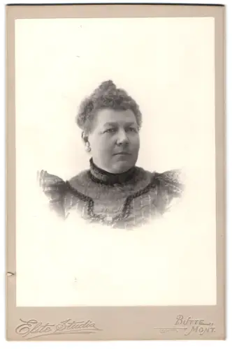 Fotografie Elite Studio, Butte, Porträt einer Dame