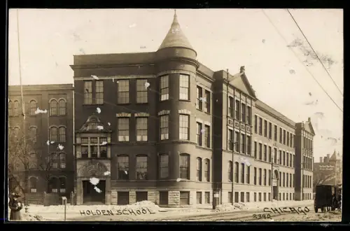 AK Chicago, IL, Holden School