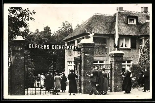 AK Arnhem, Burgers Natuur-Dierenpark te Arnhem, Hoofdingang