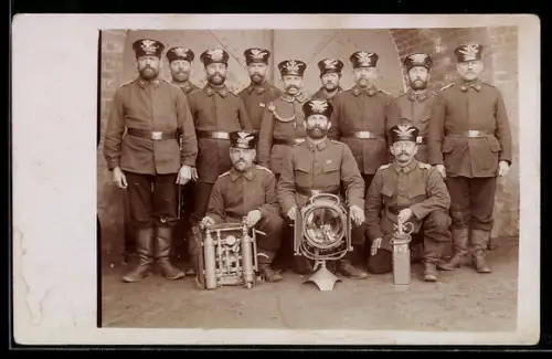 Foto-AK Signaltrupp in Uniformen