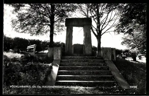 AK Vöcklamarkt /Ob. Oe., Haushammerfeld-Denkmal