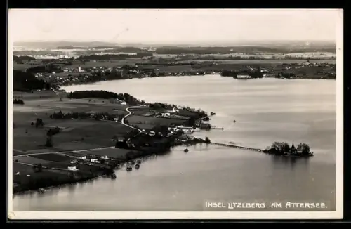AK Seewalchen am Attersee, Litzlberg am Attersee, Ortsansicht, Panorama mit Ufer und Steg