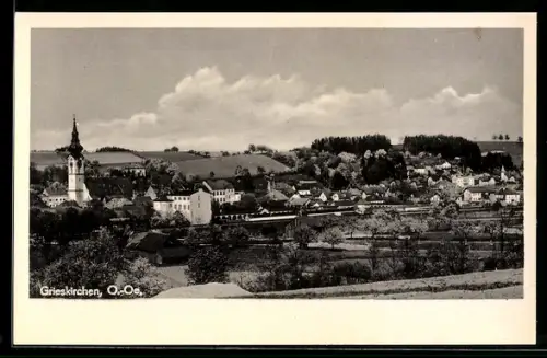 AK Grieskirchen /O.Ö., Panorama mit Kirche und Ort