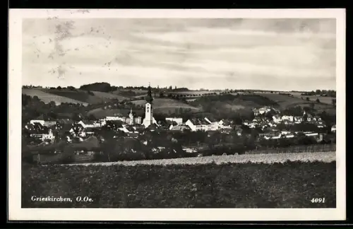 AK Grieskirchen /O. Ö., Gesamtansicht mit Kirche