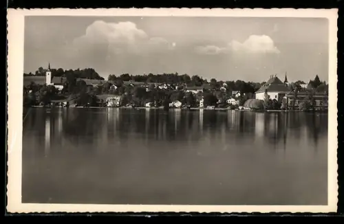 AK Seewalchen am Attersee, Ortsansicht mit See und Kirche