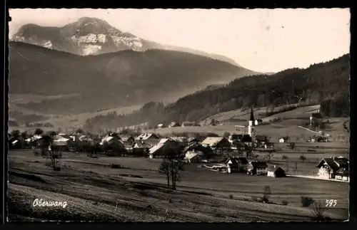 AK Oberwang, Panorama mit Kirche und Dorf