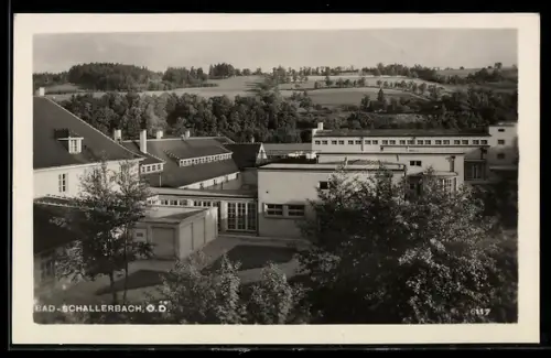 AK Bad Schallerbach /O.Ö., Panorama mit Gebäudekomplex und Hügellandschaft