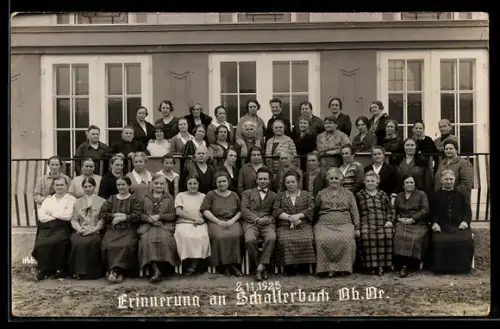 Foto-AK Schallerbach /Ob. Öst., Gruppenbild vor Gebäude, 1925