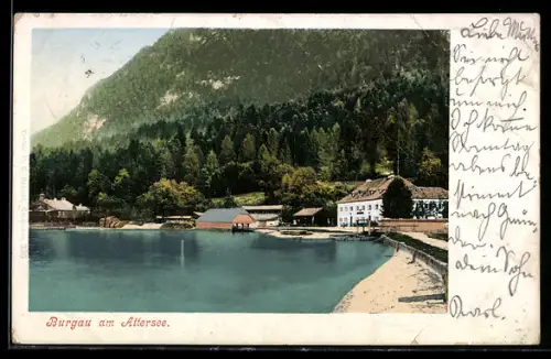 AK Burgau am Attersee, Seepanorama mit Ufer, Bootshaus und Bergwald