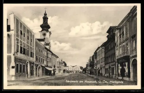 AK Neumarkt am Hausruck, Marktplatz mit Kirche