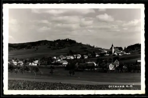 AK Ottnang /O.Ö., Ortsansicht mit Kirche