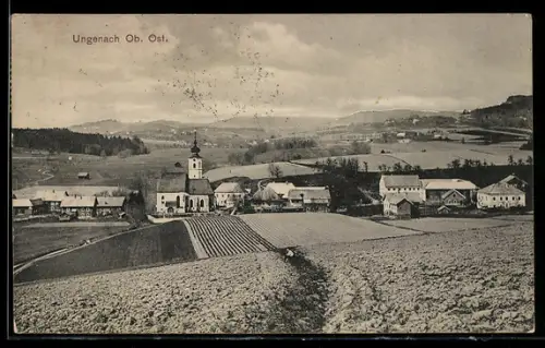 AK Ungenach /Ob. Öst., Teilansicht mit Kirche