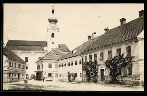 AK Hofkirchen a. Trattnach, Blick über den Hauptplatz