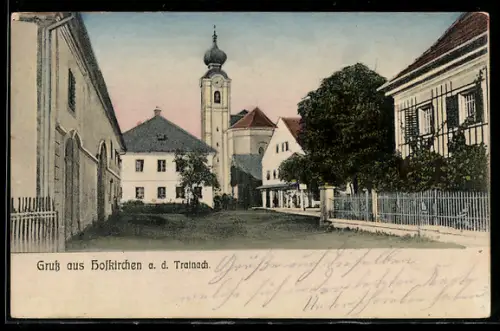 AK Hofkirchen / Trattnach, Strassenpartie mit Blick zur Kirche