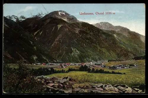 AK Umhausen /Ötztal, Gesamtansicht mit Bergpanorama