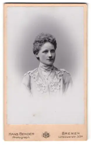 Fotografie Hans Bender, Bremen, Lützowerstr. 33a, Porträt einer Dame