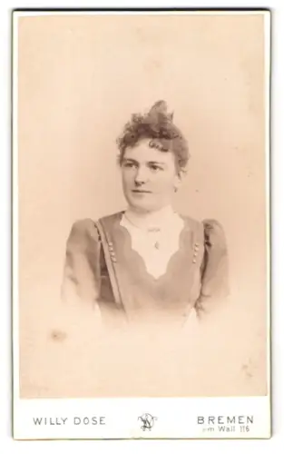 Fotografie Willy Dose, Bremen, am Wall 116, Porträt einer jungen Frau