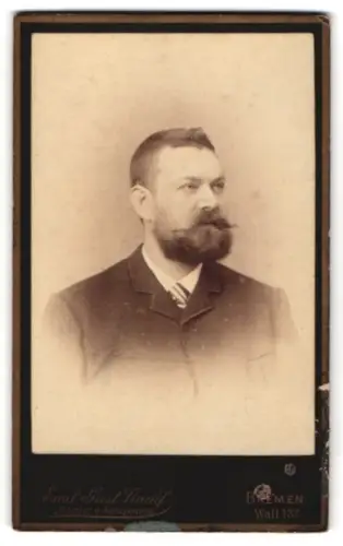 Fotografie Emil Geist Nachfolger, Bremen, Wall 132, Porträt eines Herrn mit Bart