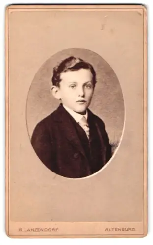 Fotografie R. Lanzendorf, Altenburg, Bernhardt-Str. 5, Porträt eines Jungen