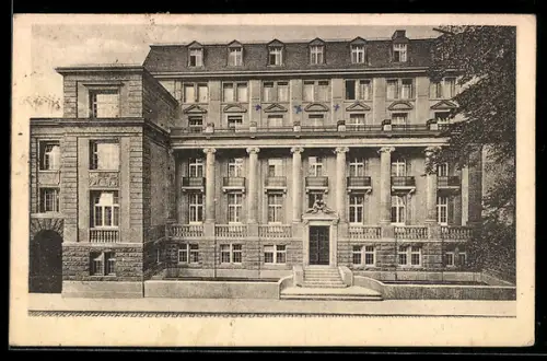 AK Frankfurt-Sachsenhausen, Strassenfront des Sanatoriums Dr. Lampé