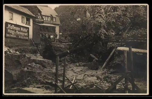 Foto-AK Schmilka, Verwüstungen am Gasthof Hoffmann Mühle