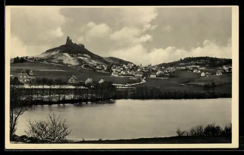 AK Flossenbürg /Oberpf., Burgberg, Ortsansicht, Teich