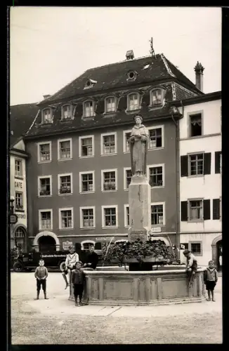 AK Überlingen, Cafe und Konditorei und Susobrunnen