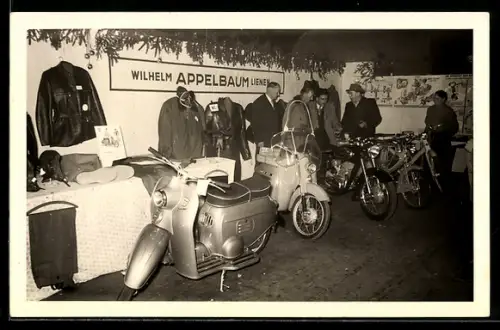 AK Motorrad Adler Junior mit 98ccm bei der Ausstellung 1955