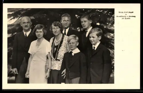AK Herzog Ernst August von Braunschweig und Lüneburg im Kreise seiner Familie