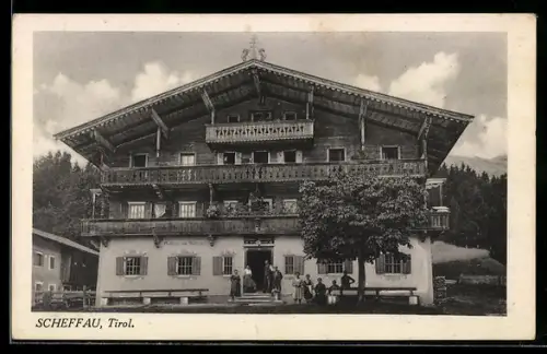 AK Scheffau, Menschen vor dem Gasthof Aschenwald